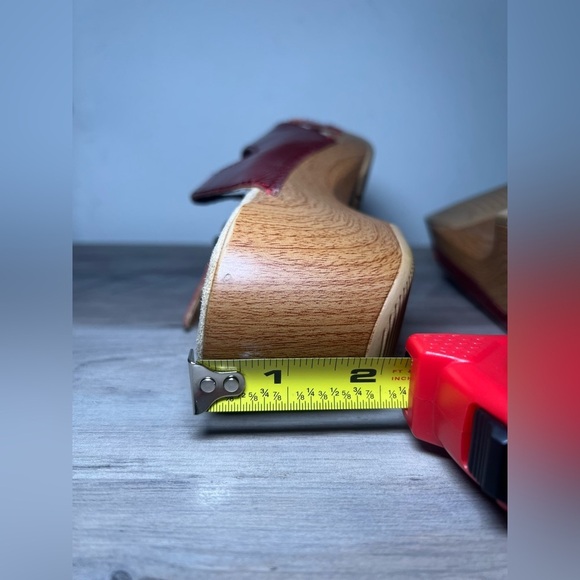 DANSKO Women Sela Red Metallic Crinkle Patent Leather Slip On Sandal,Size US 8 - Picture 8 of 9